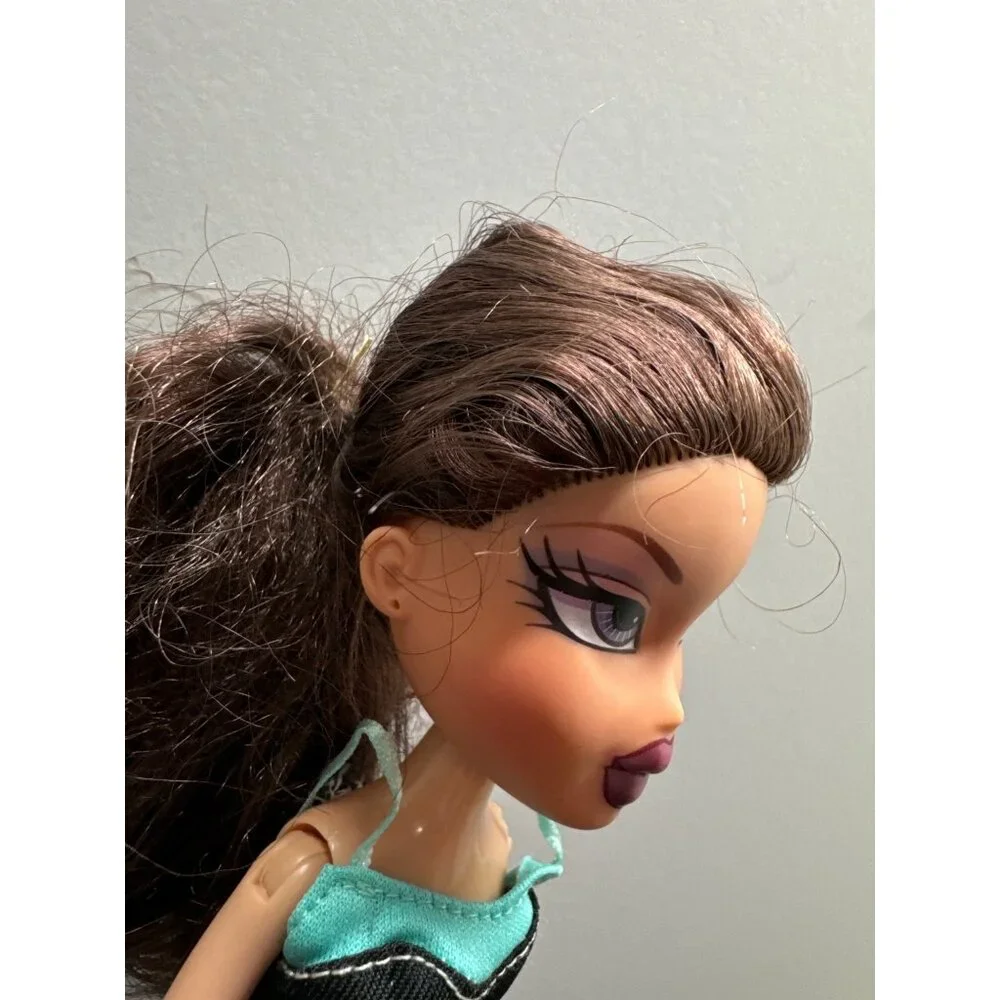 Bratz Doll With Long Brown Hair Black & Teal Top Distressed Flare Blue Jeans & P